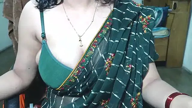 Cute_Mahi22 on StripChat
