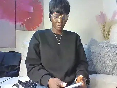 cutesmiling on StripChat