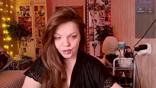 cutewhip on StripChat