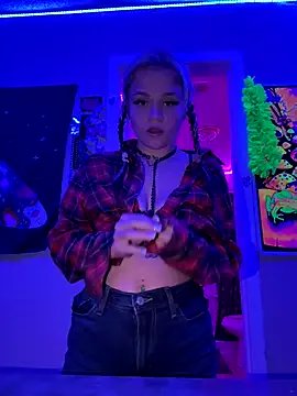 Cutiepiespanks on StripChat