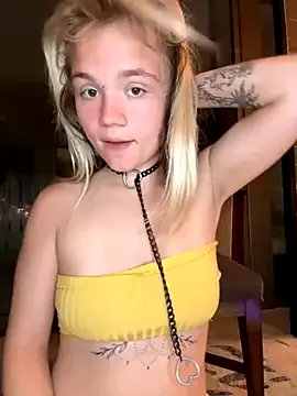 Cutiepiespanks on StripChat