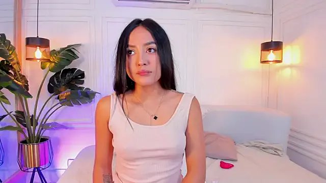 Dafne_Hillss on StripChat