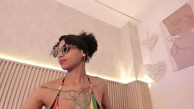 daiana_curly on StripChat