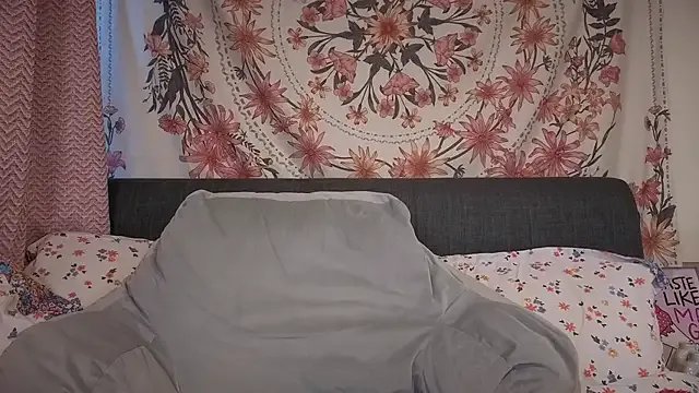 Daisyxoxo_ — I am back and want to cum like crazy