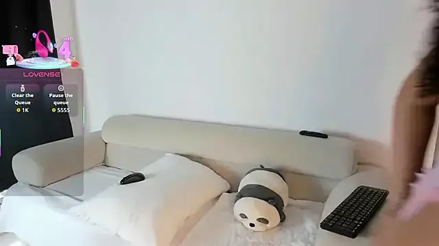 DakothaHyland_ on StripChat