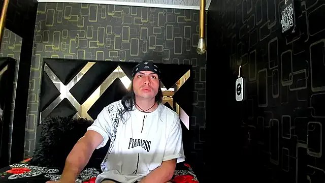 Freechat damian_and_tiana on StripChat