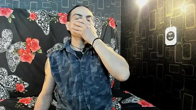 Freechat damian_and_tiana on StripChat