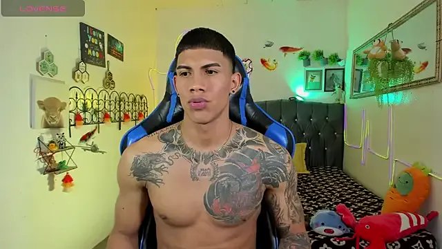 Damian_latinxxx — I want to see your cock