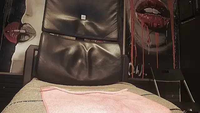 dani4334 on StripChat