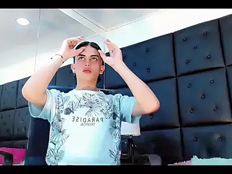 Daniela_Pink_ — party Coca