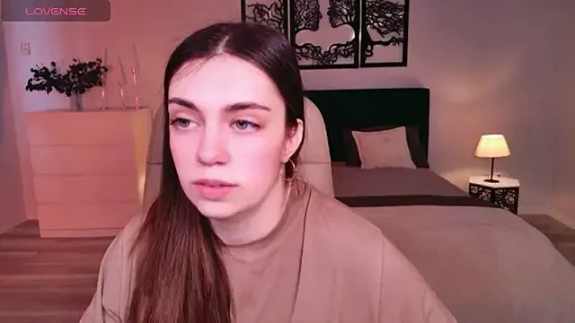 DaniellaLovely —  legs teasing