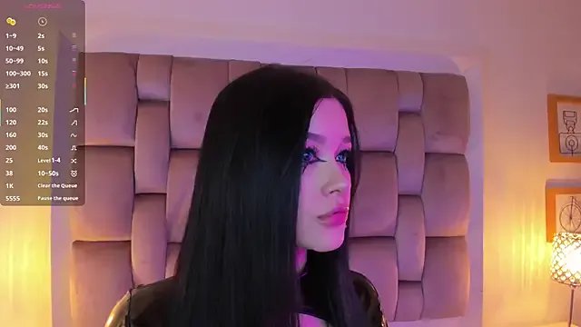 Dannika07 on StripChat