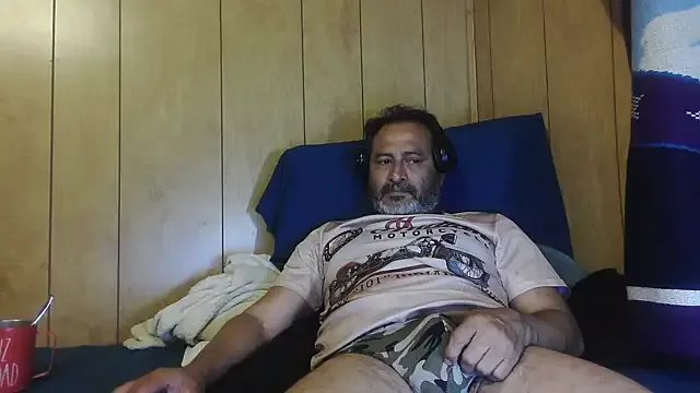 Freechat dantehot2020 on StripChat