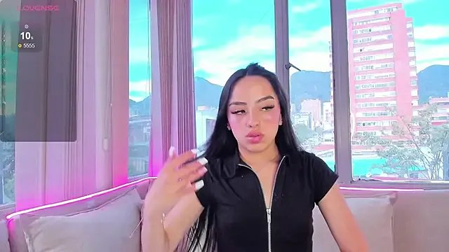 Daphne_chers on StripChat