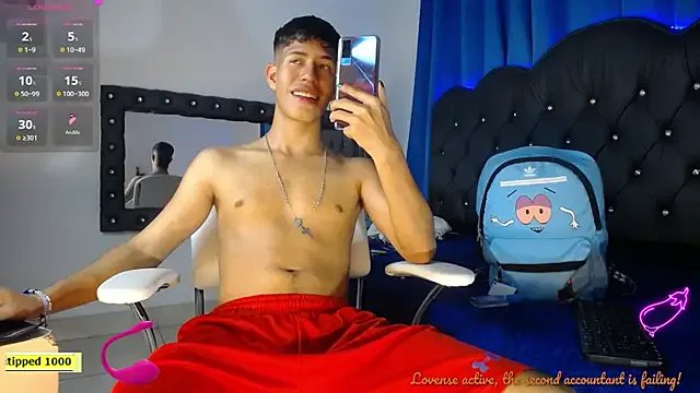 dareck_18 on StripChat