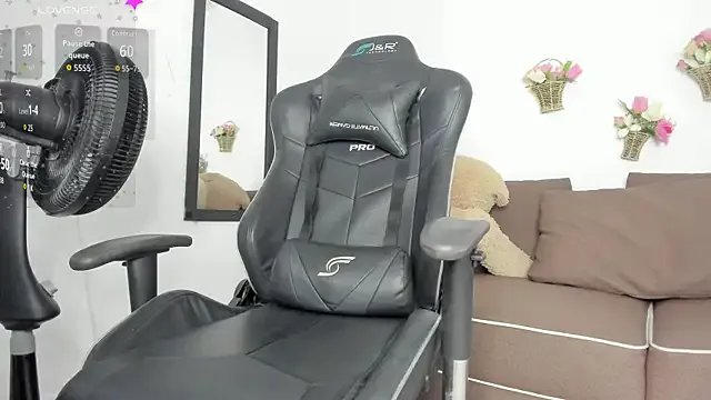 Darele_ on StripChat