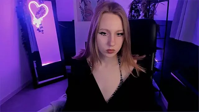 DariaTate on StripChat