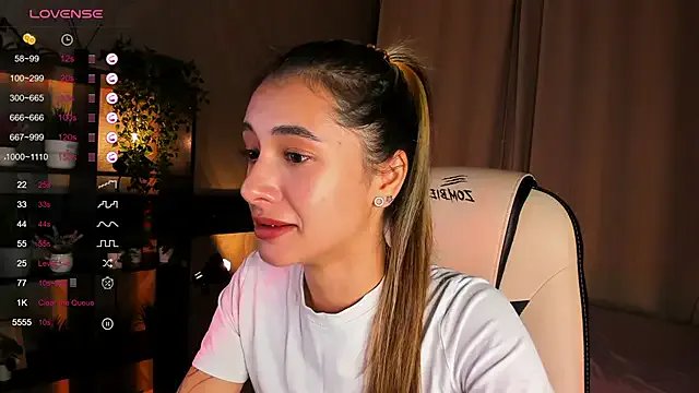 DarlaLike on StripChat