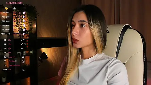 DarlaLike on StripChat