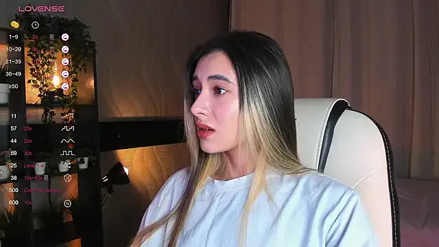 DarlaLike on StripChat