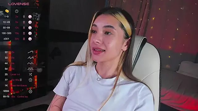 DarlaLike on StripChat