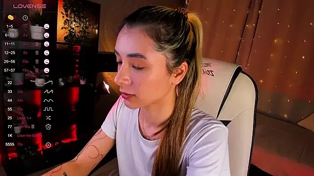 DarlaLike on StripChat