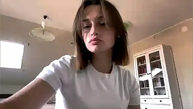 DarlineBrustera on StripChat