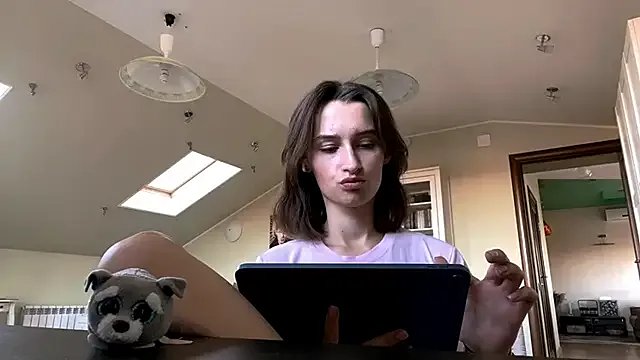 DarlineBrustera on StripChat