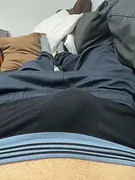 Davisuarez on StripChat