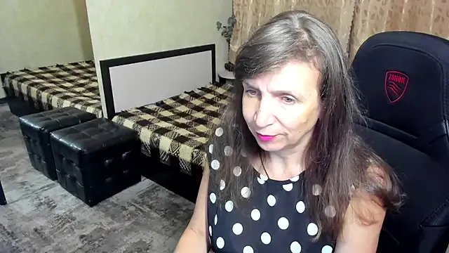 Debra_Phoenix on StripChat