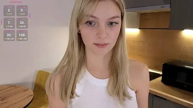 DebraVaughn on StripChat