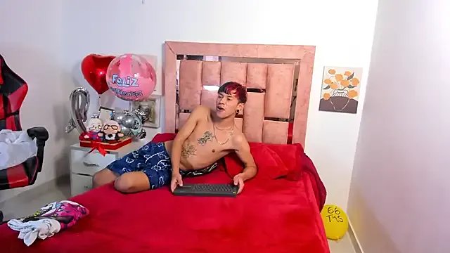 Freechat DemianSalvatore on StripChat