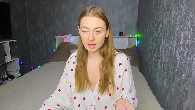 Demure_Smile on StripChat