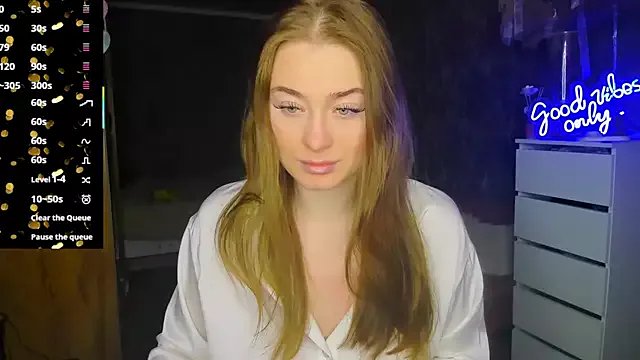 Demure_Smile on StripChat