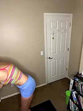 DesertLuxe on StripChat