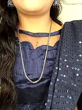 Deshi_bhabhi143 on StripChat