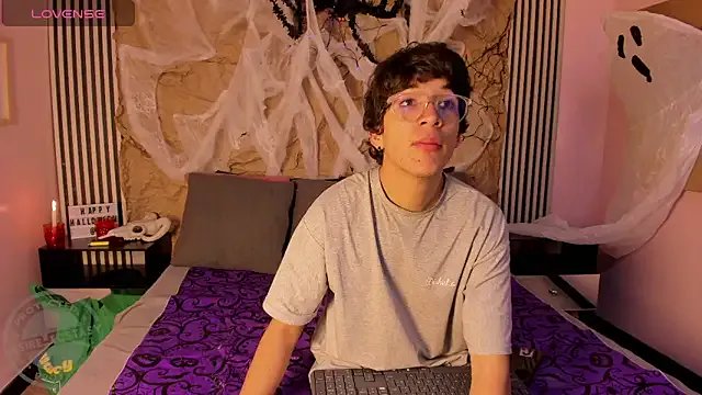 Desire_Ecstasy on StripChat