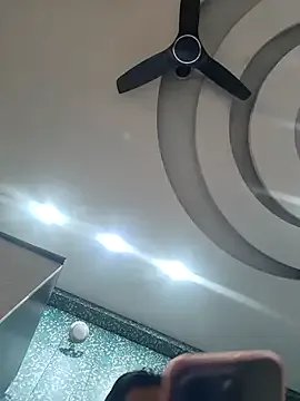 Freechat desiriya14 on StripChat