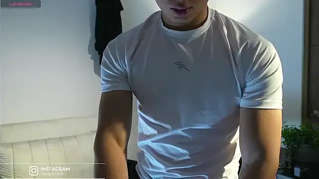 DeusbelliS on StripChat