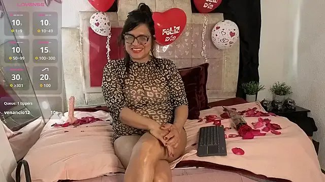 Devora_mature65 — Get naked + sexy dance