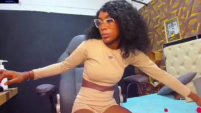 deyy_madissonn on StripChat