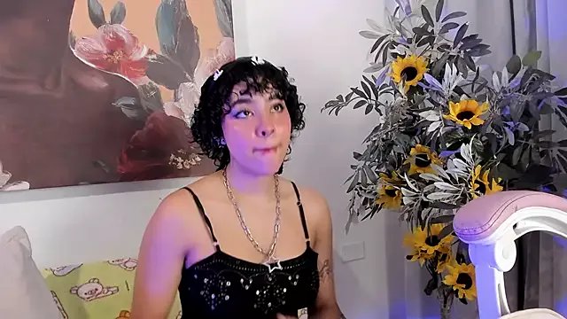 Dhalila_ on StripChat