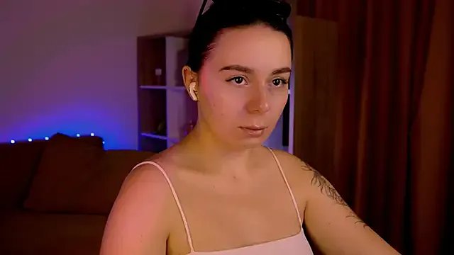 Di_na_Bell on StripChat