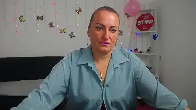 DianaMGG on StripChat