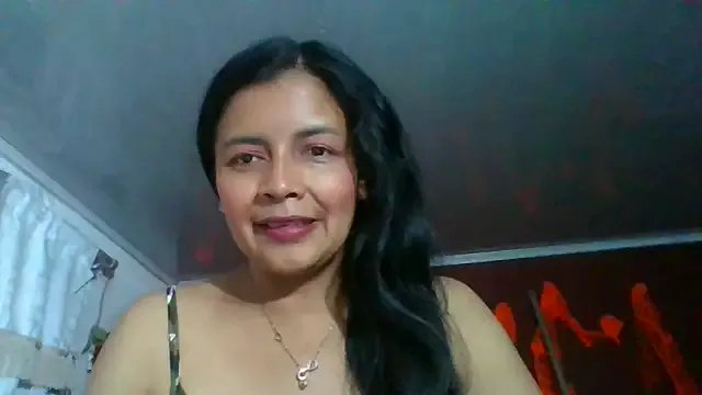 DianaOchoa_ on StripChat