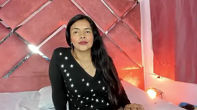 DianaOchoa_ on StripChat