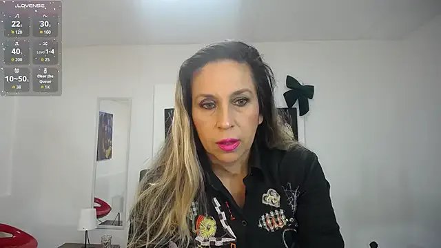 DianaPearls on StripChat