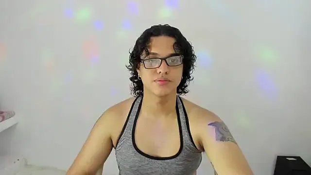 Diane_blossom on StripChat