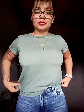 Freechat DIANITA_1988 on StripChat