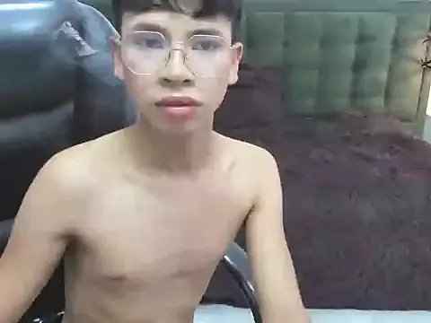 dilan_911 on StripChat